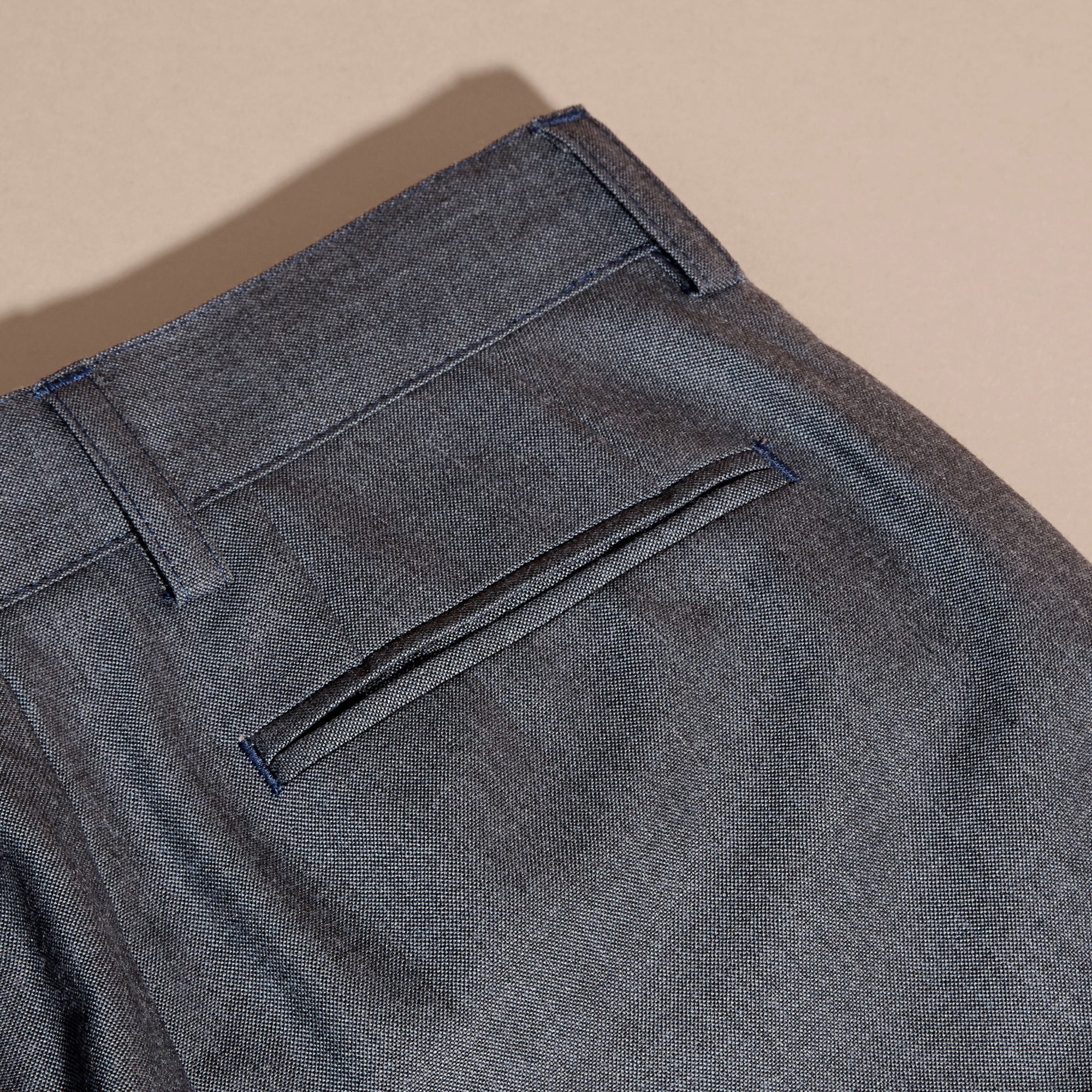 AIRFORCE BLUE Pantalon ajusté en laine