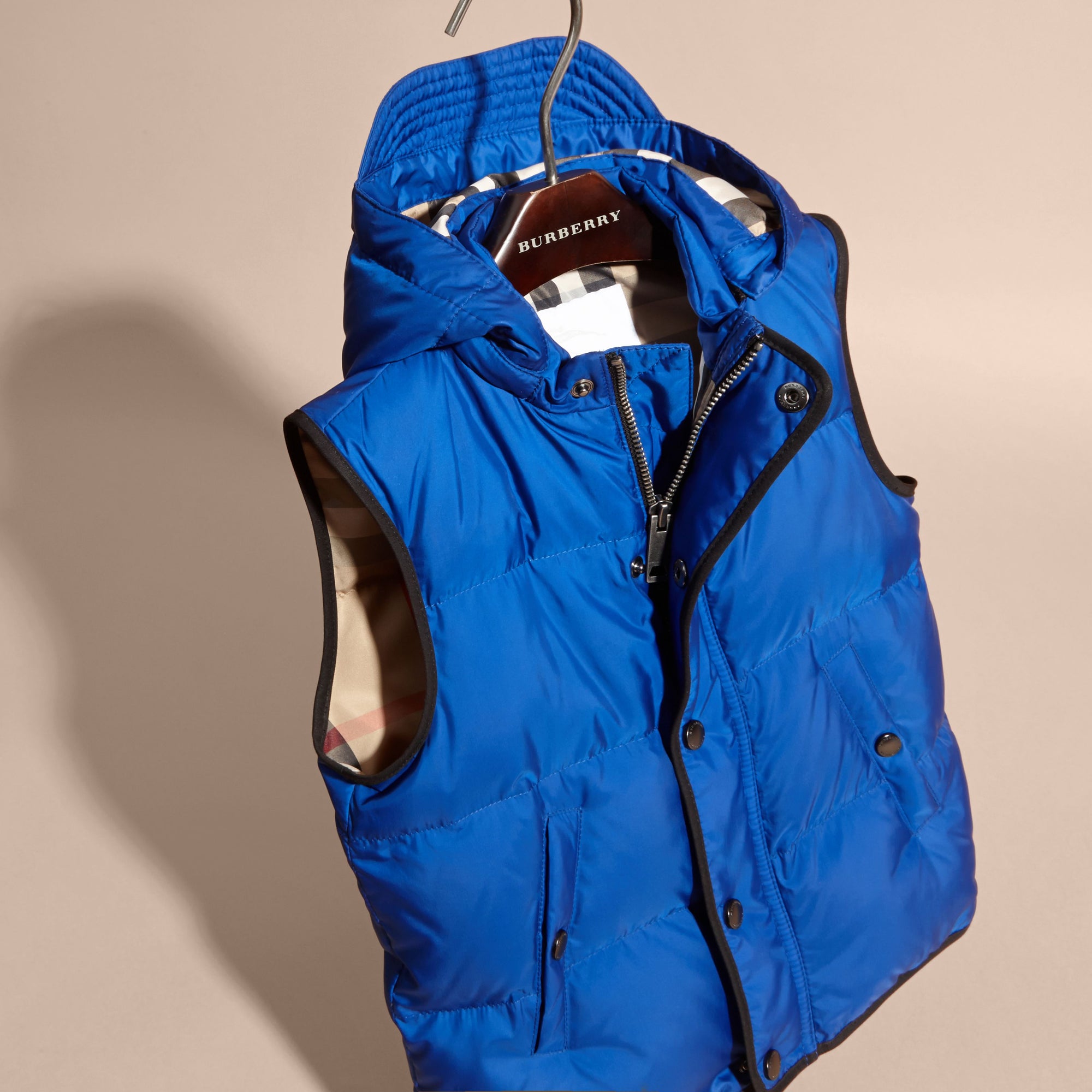 BRILLIANT BLUE Veste sans manches rembourrée avec capuche
