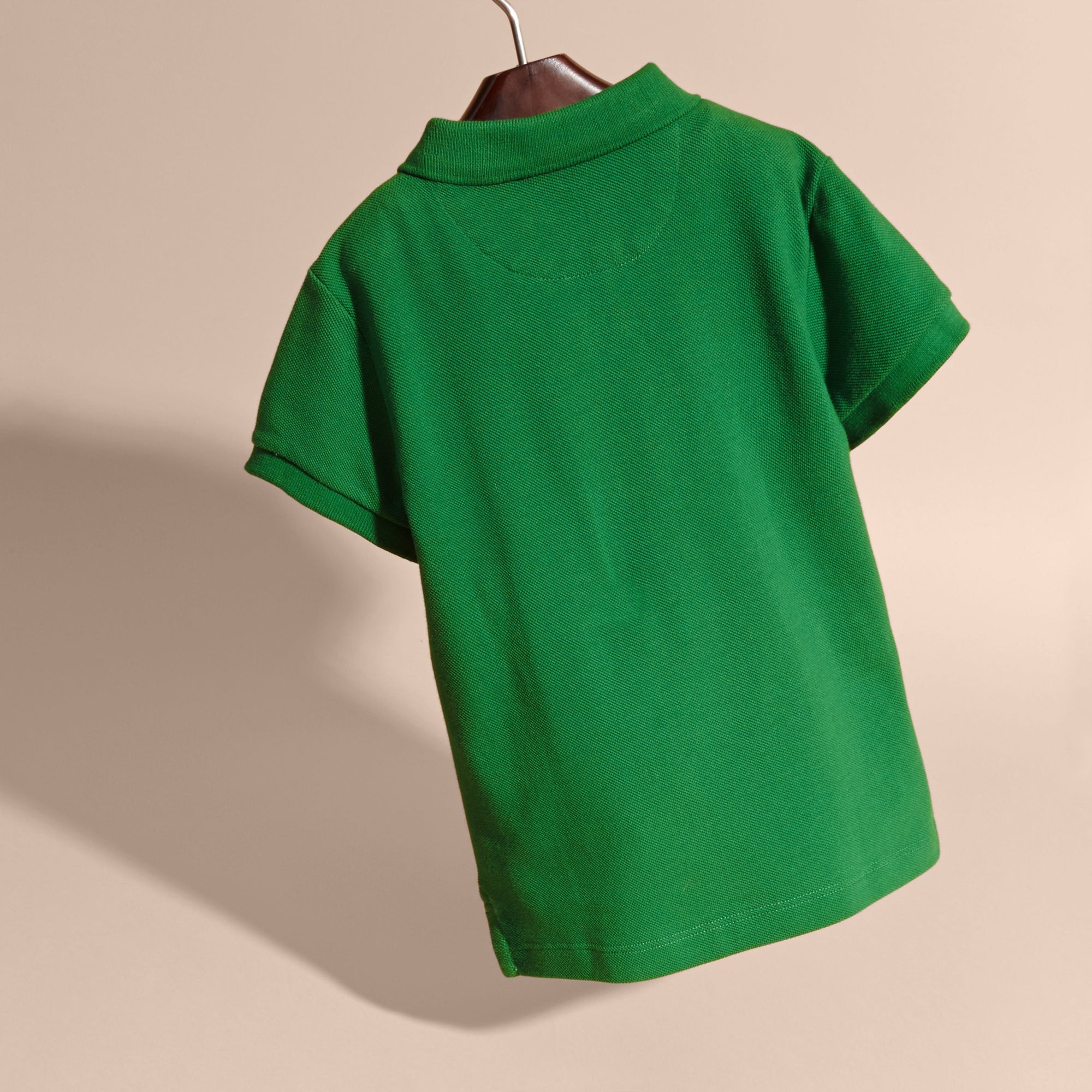 BRIGHT PIGMENT GREEN Polo avec patte à motif check