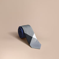 CHALK BLUE Cravate fine en soie et coton à motif check