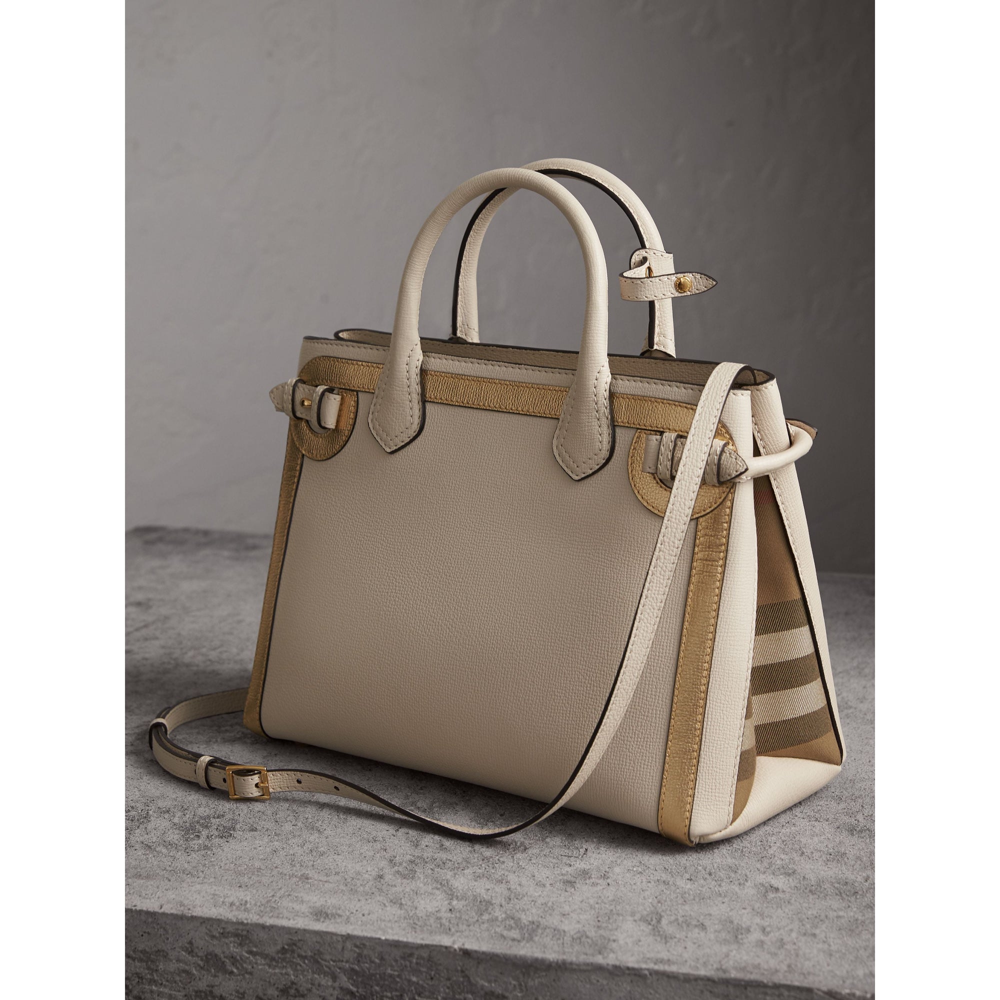 LIMESTONE Sac The Banner medium en cuir avec appliqués ton sur ton