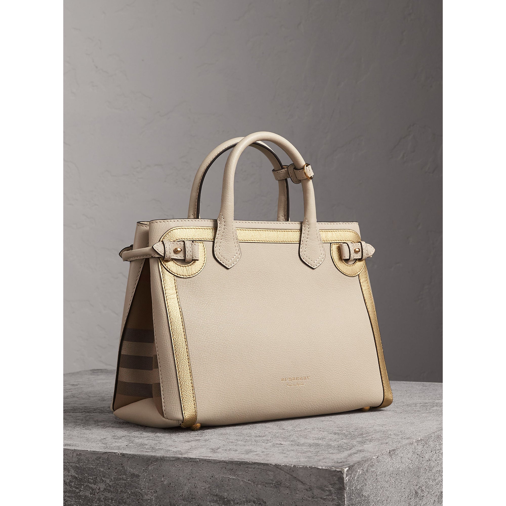 LIMESTONE Sac The Banner medium en cuir avec appliqués ton sur ton