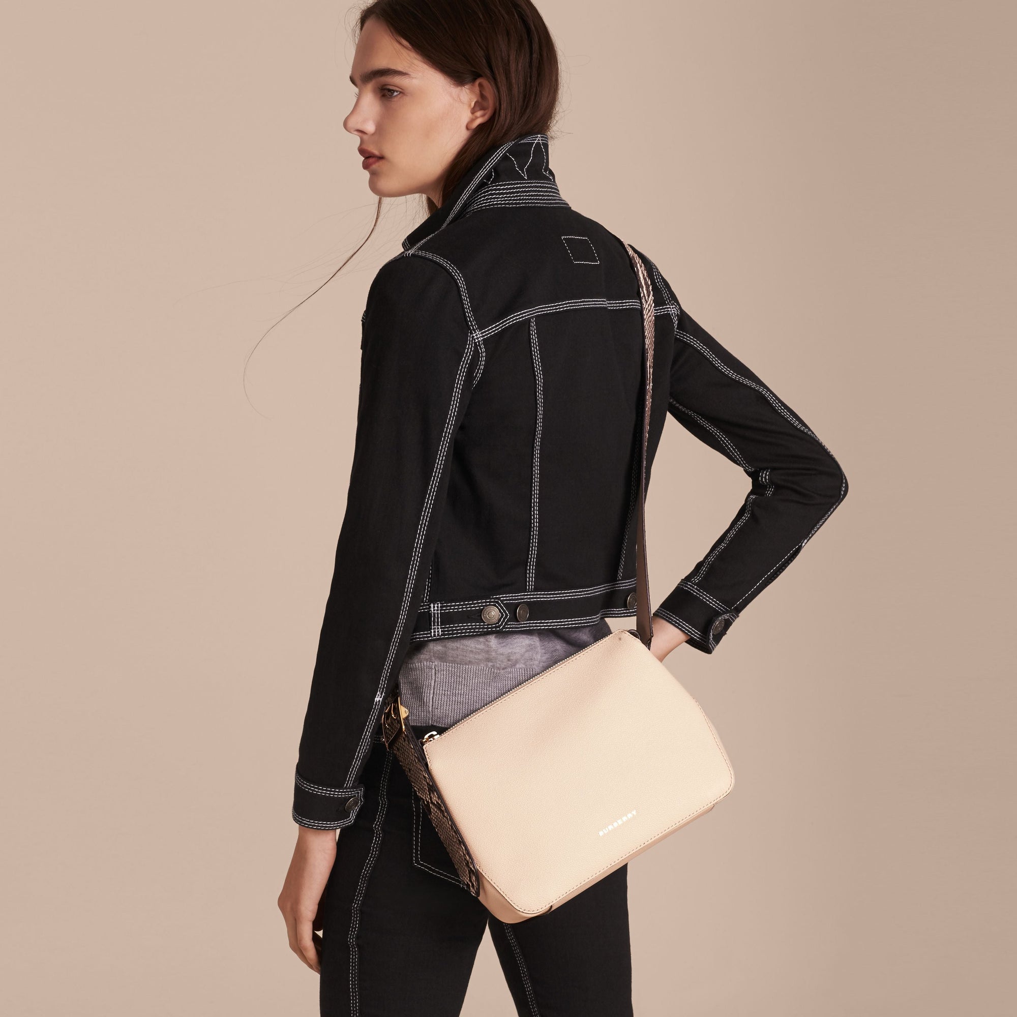 Sac à bandoulière en python et cuir - Calcaire