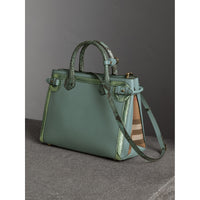 CELADON BLUE Sac The Banner medium en cuir avec appliqué en python métallisé
