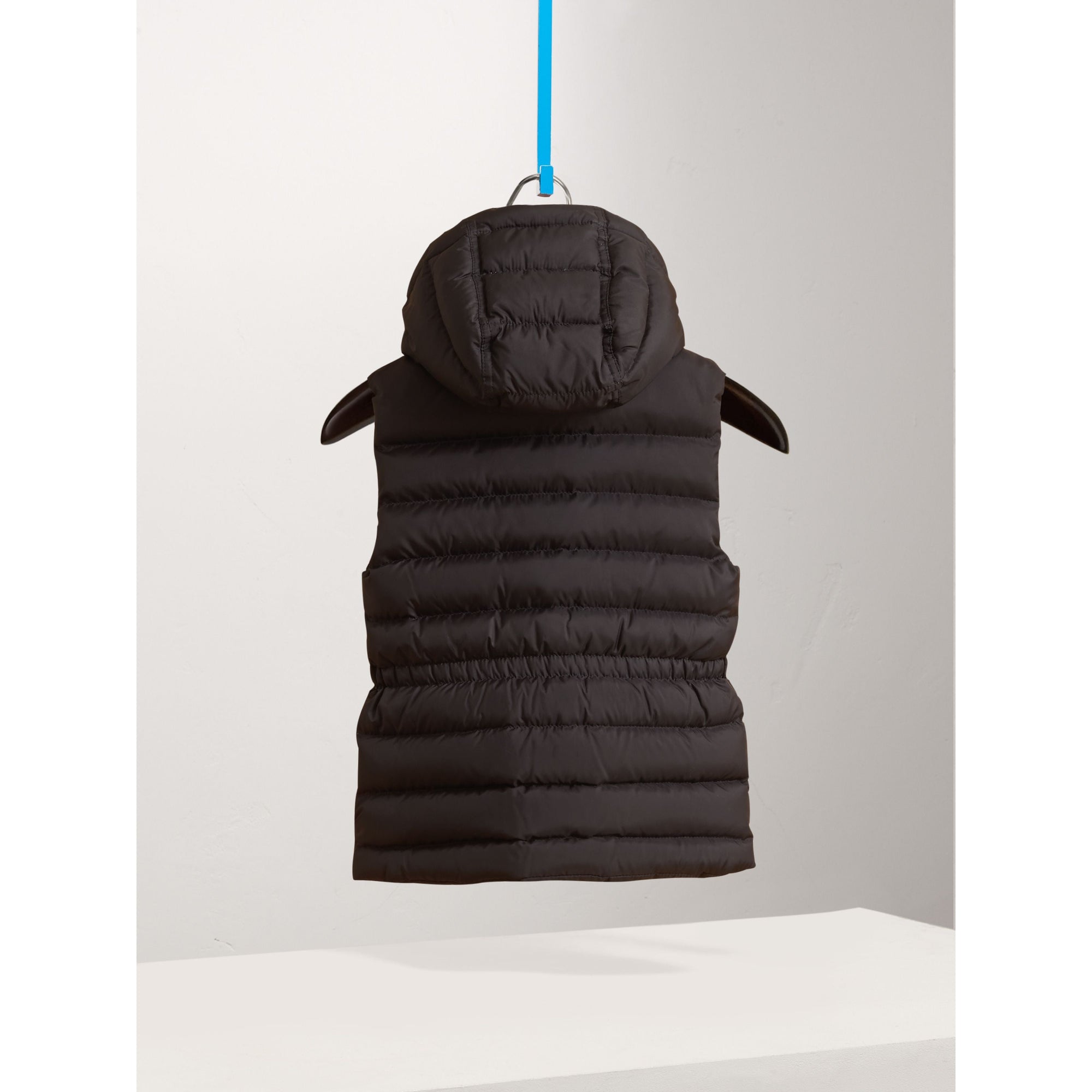 BLACK Veste sans manches rembourrée en duvet avec capuche amovible