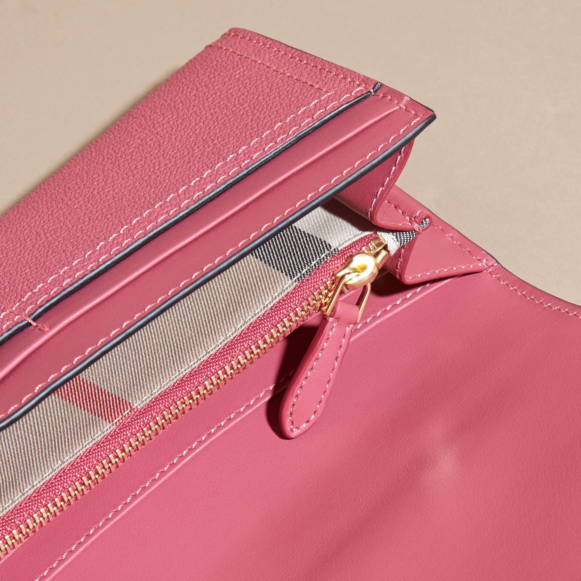 PINK AZALEA Portefeuille continental en cuir texturé