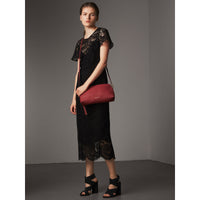 RUSSET RED Clutch en cuir grainé