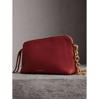 RUSSET RED Clutch en cuir grainé