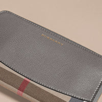 SILVER Portefeuille zippé en tissu House check avec éléments en cuir