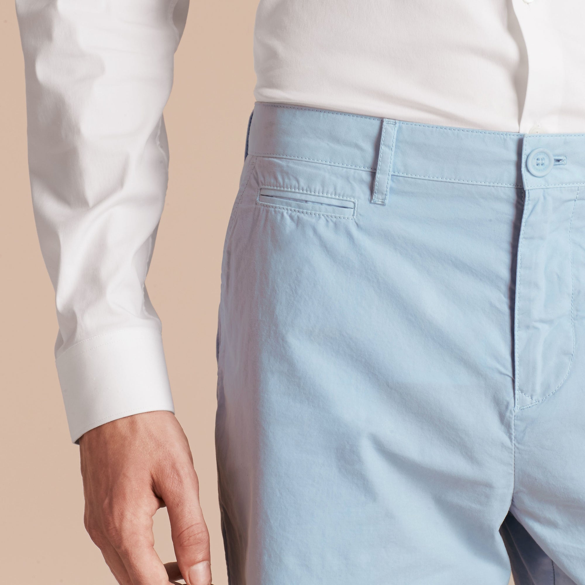 PALE OPAL BLUE Short chino en popeline de coton