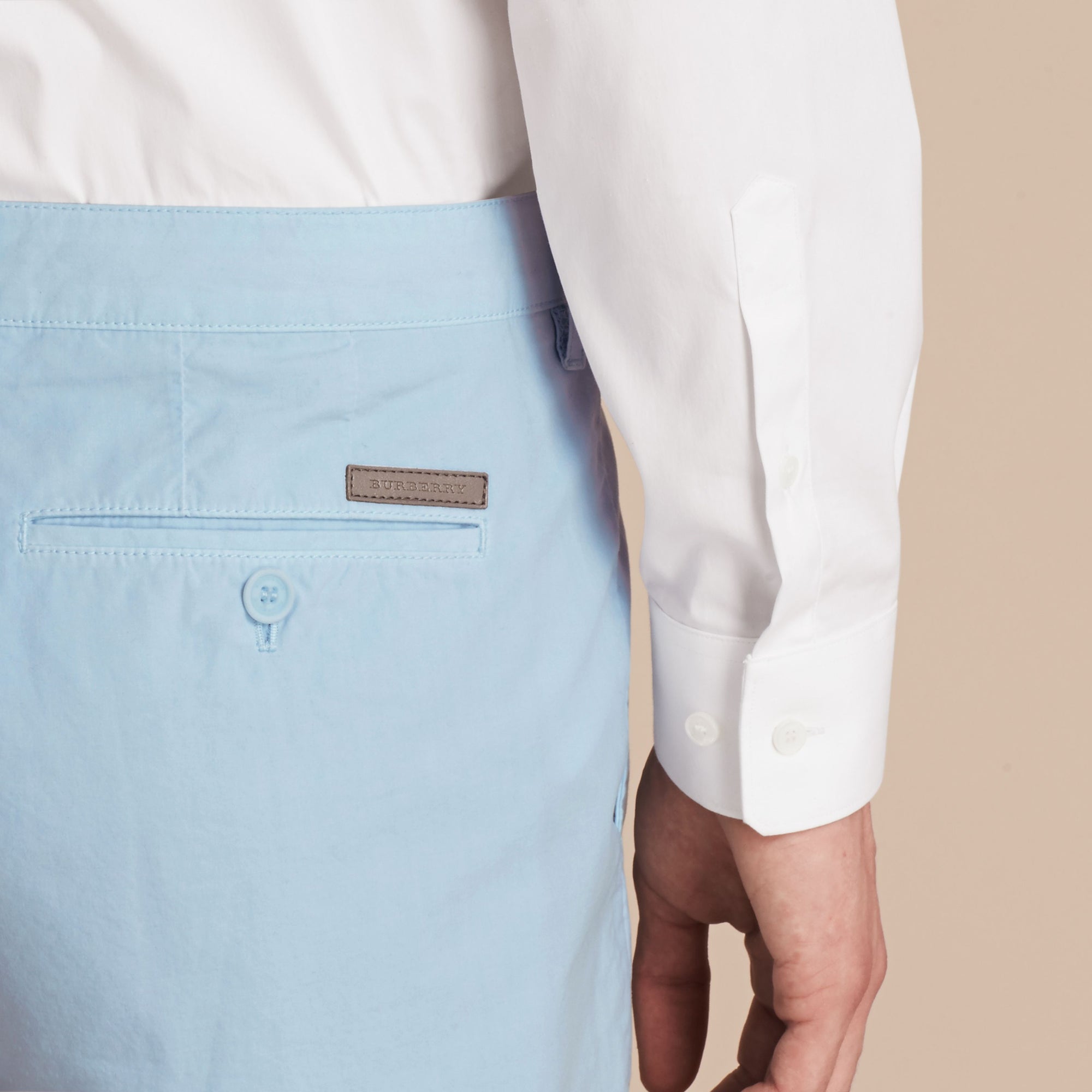 PALE OPAL BLUE Short chino en popeline de coton
