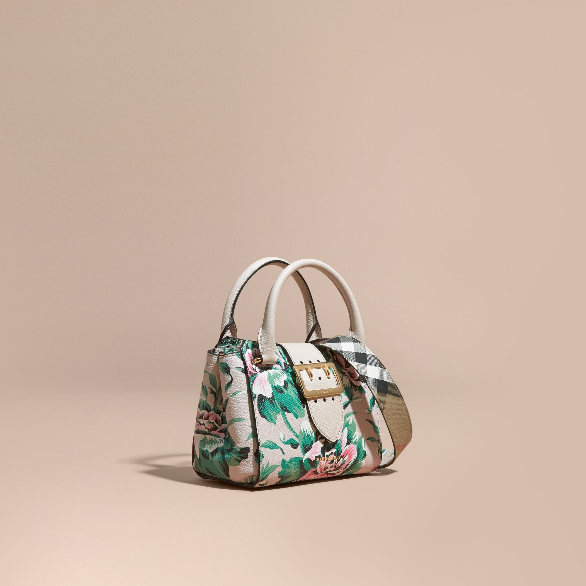 NATURAL/EMERLD GREEN Petit sac tote The Buckle en cuir avec imprimé à pivoines roses