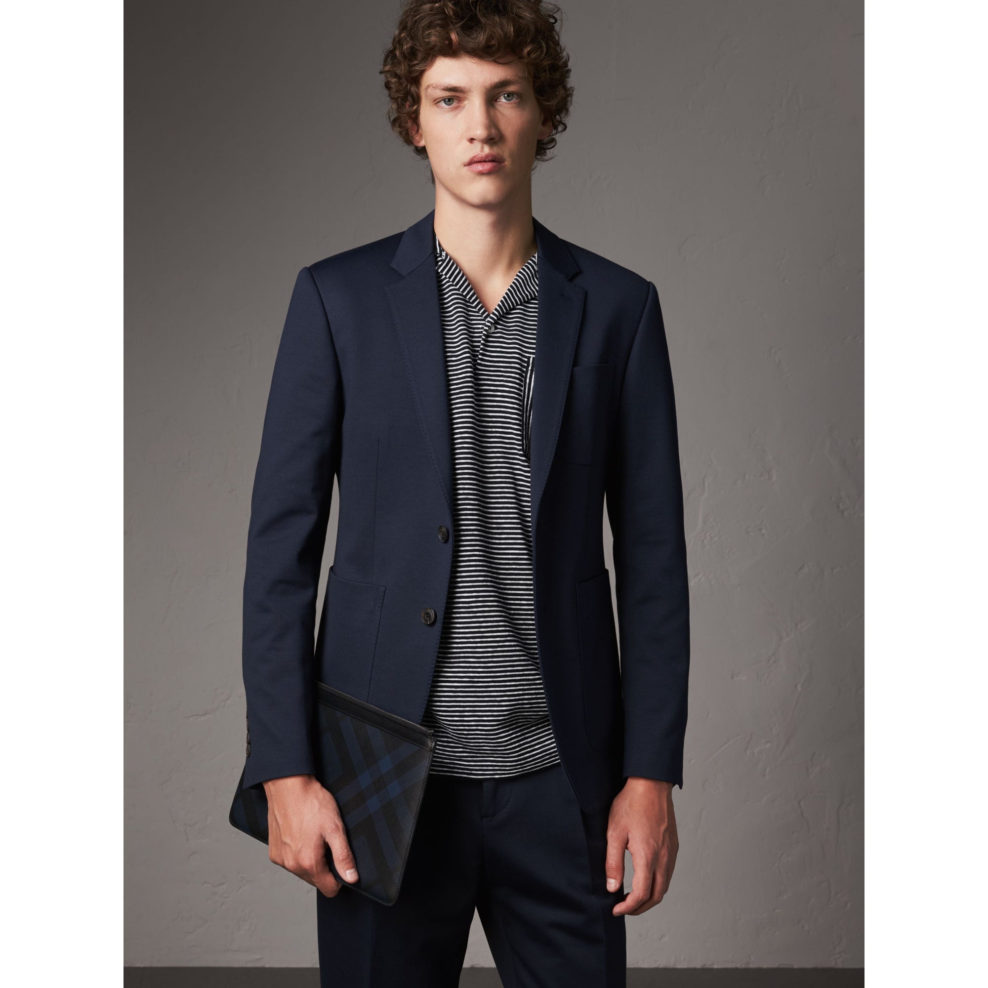 NAVY Costume Travel Tailoring de coupe étroite en coton mélangé