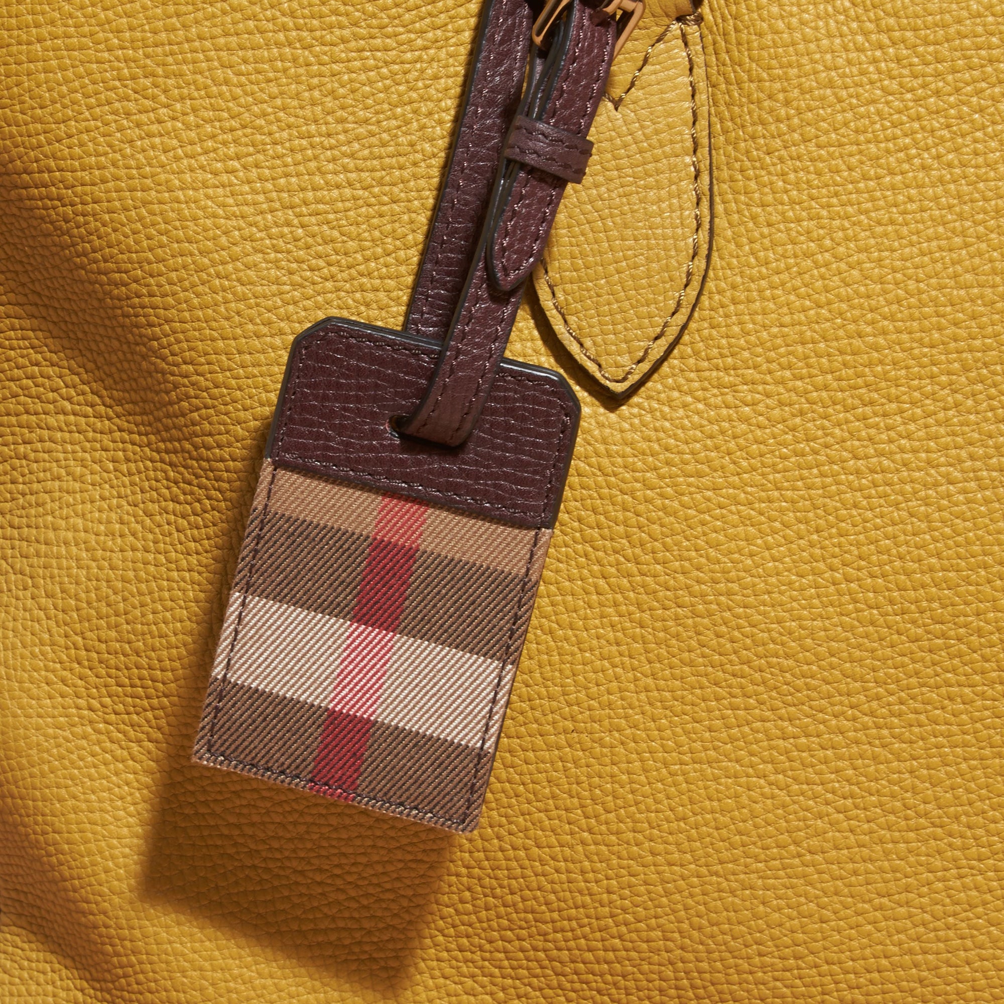 WINE Porte-étiquette en cuir et tissu House check