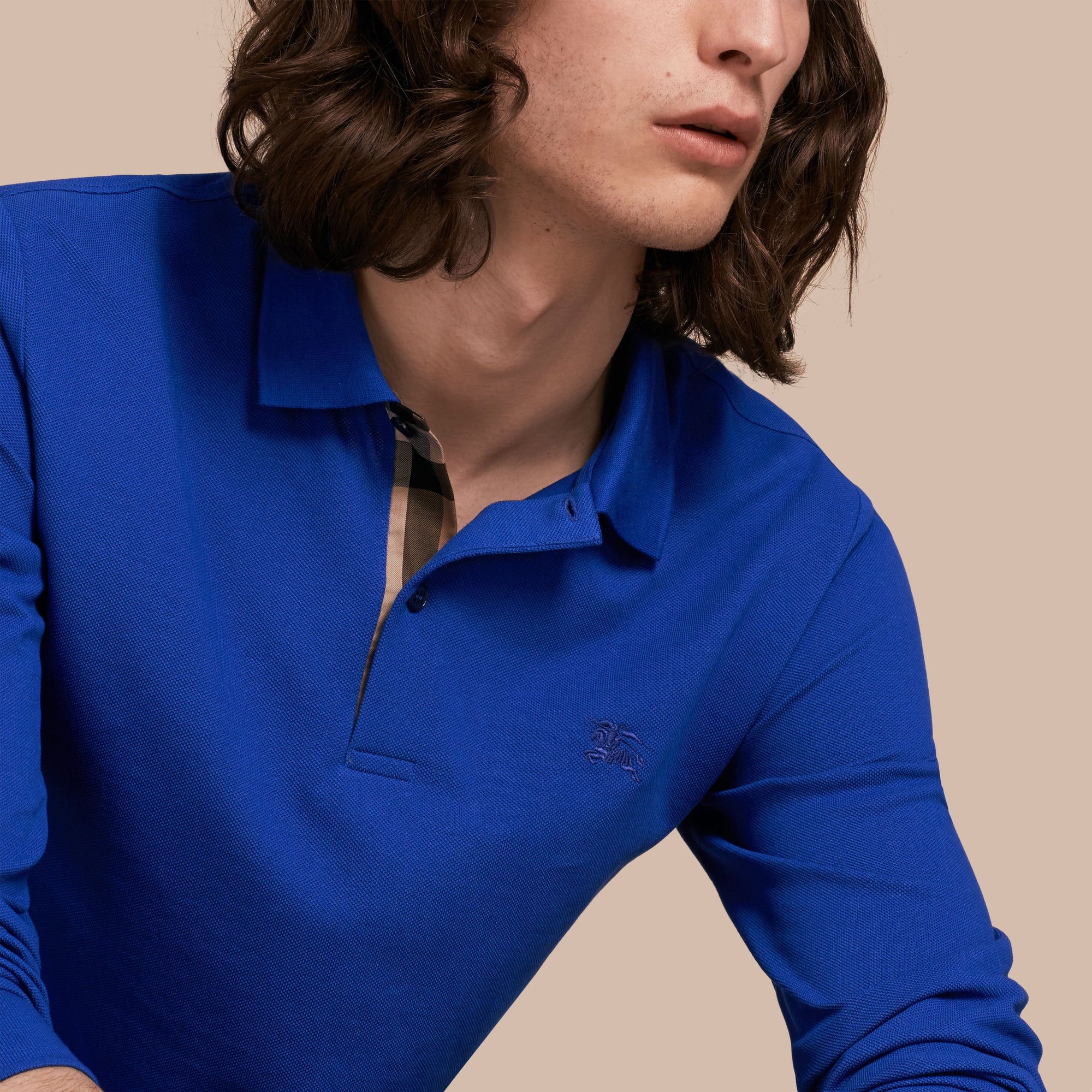BRILLIANT BLUE Polo à manches longues avec patte à motif check