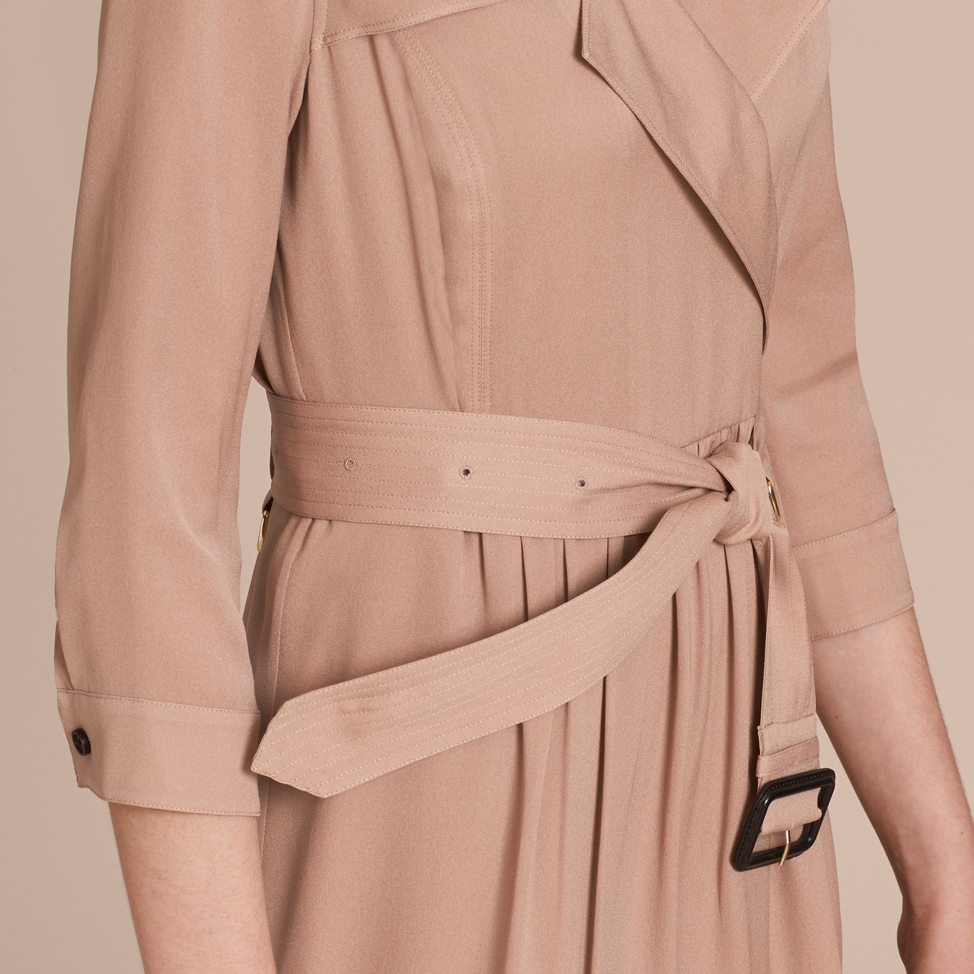 Robe trench en soie - Nude