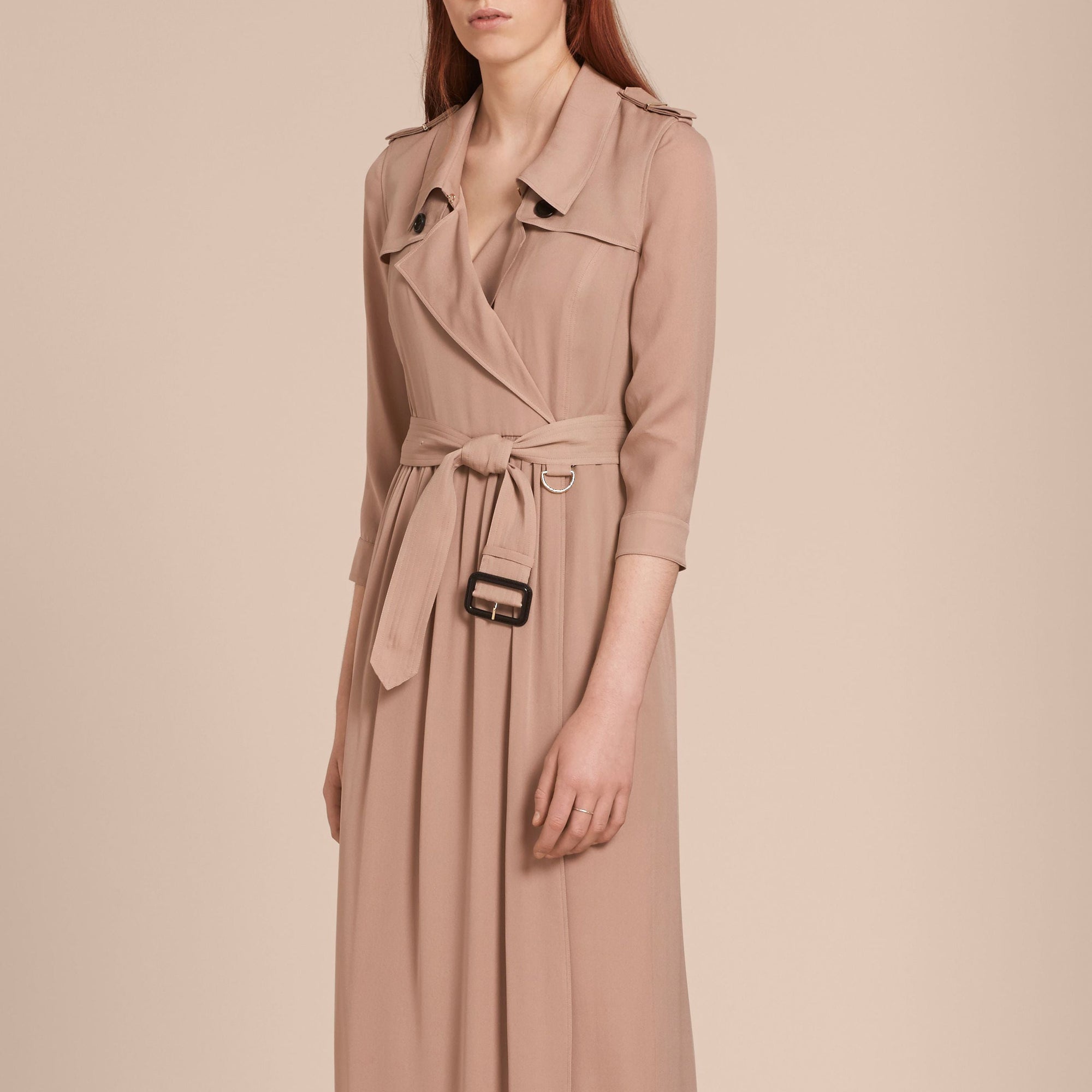 Robe trench en soie - Nude