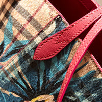 PLUM PINK/PEWTR BLUE Petit sac The Canter à motif Haymarket check et imprimé à pivoines roses