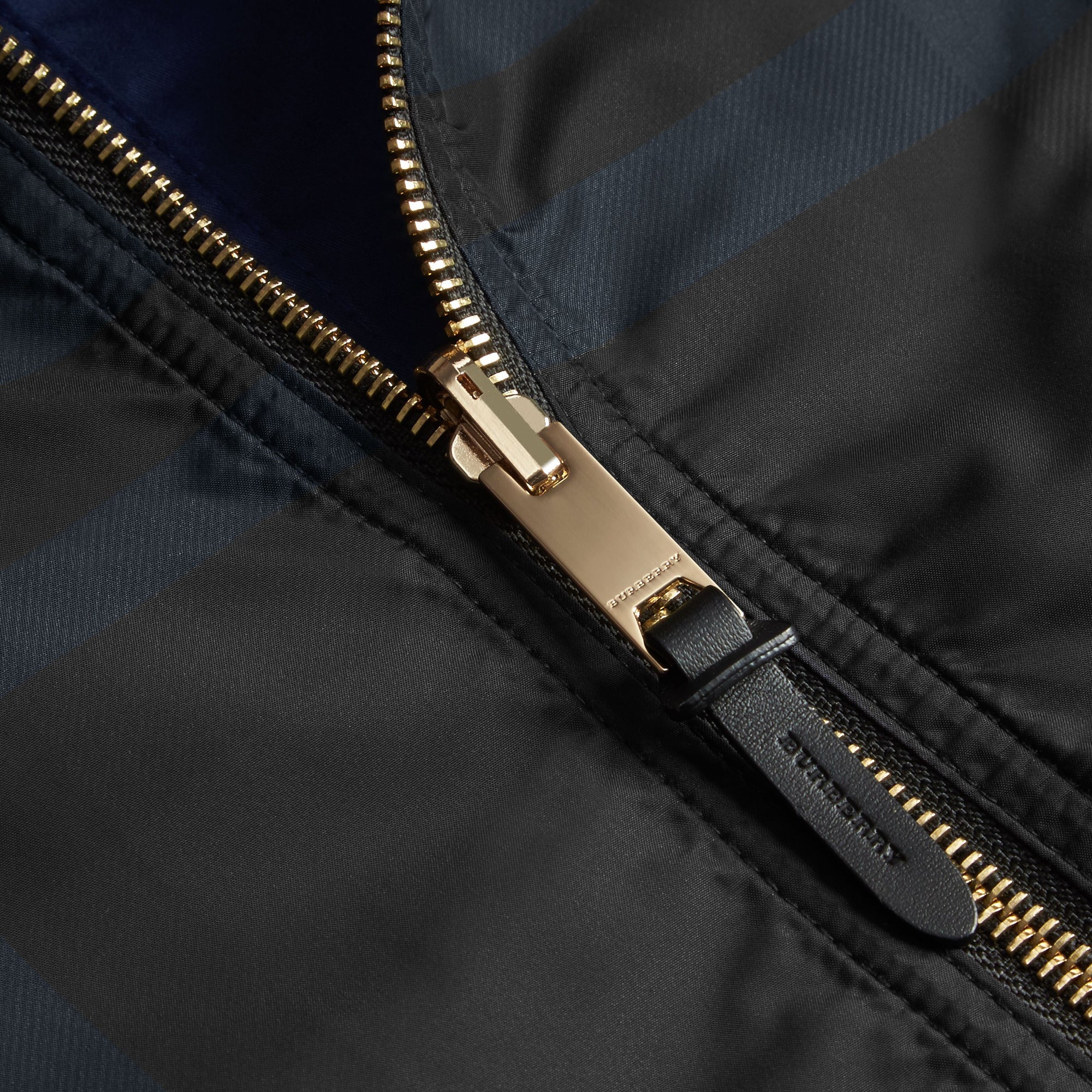 BRIGHT NAVY Bomber réversible en tissu technique