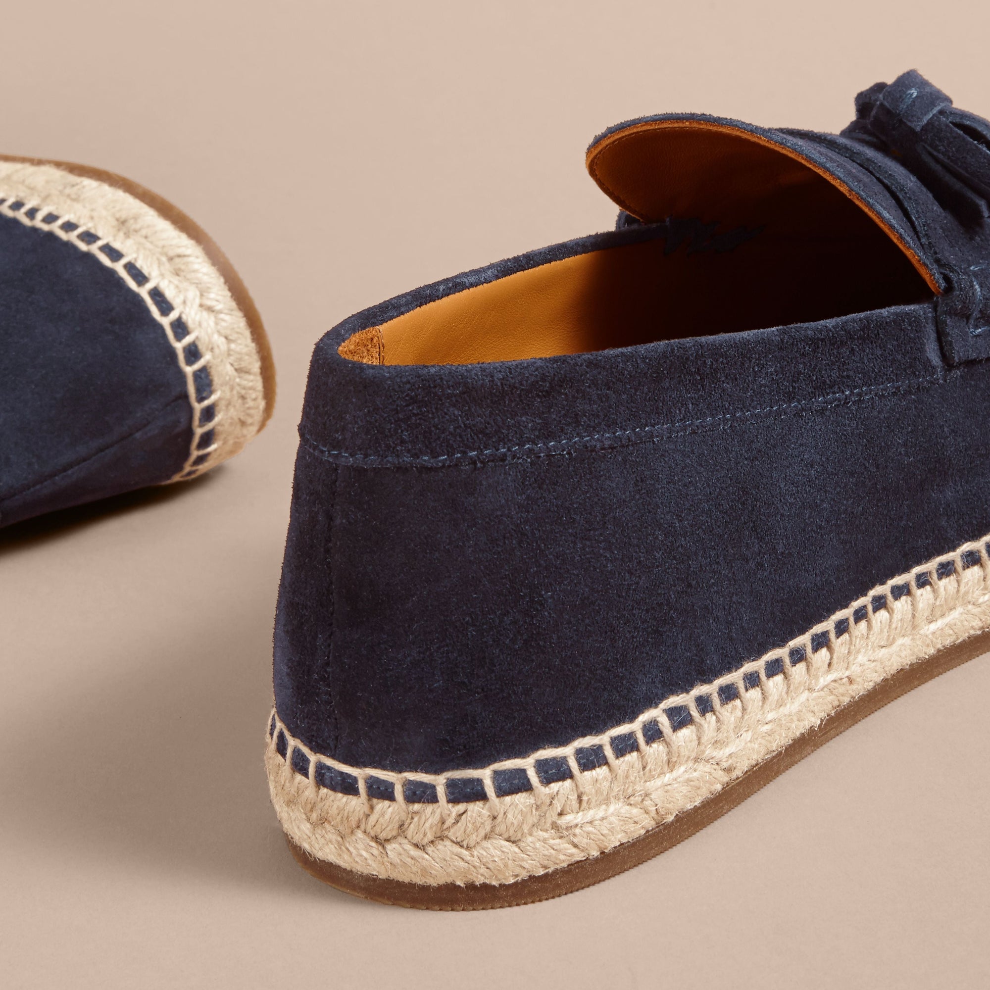 MIDNIGHT BLUE Mocassins espadrilles en cuir velours avec pampilles
