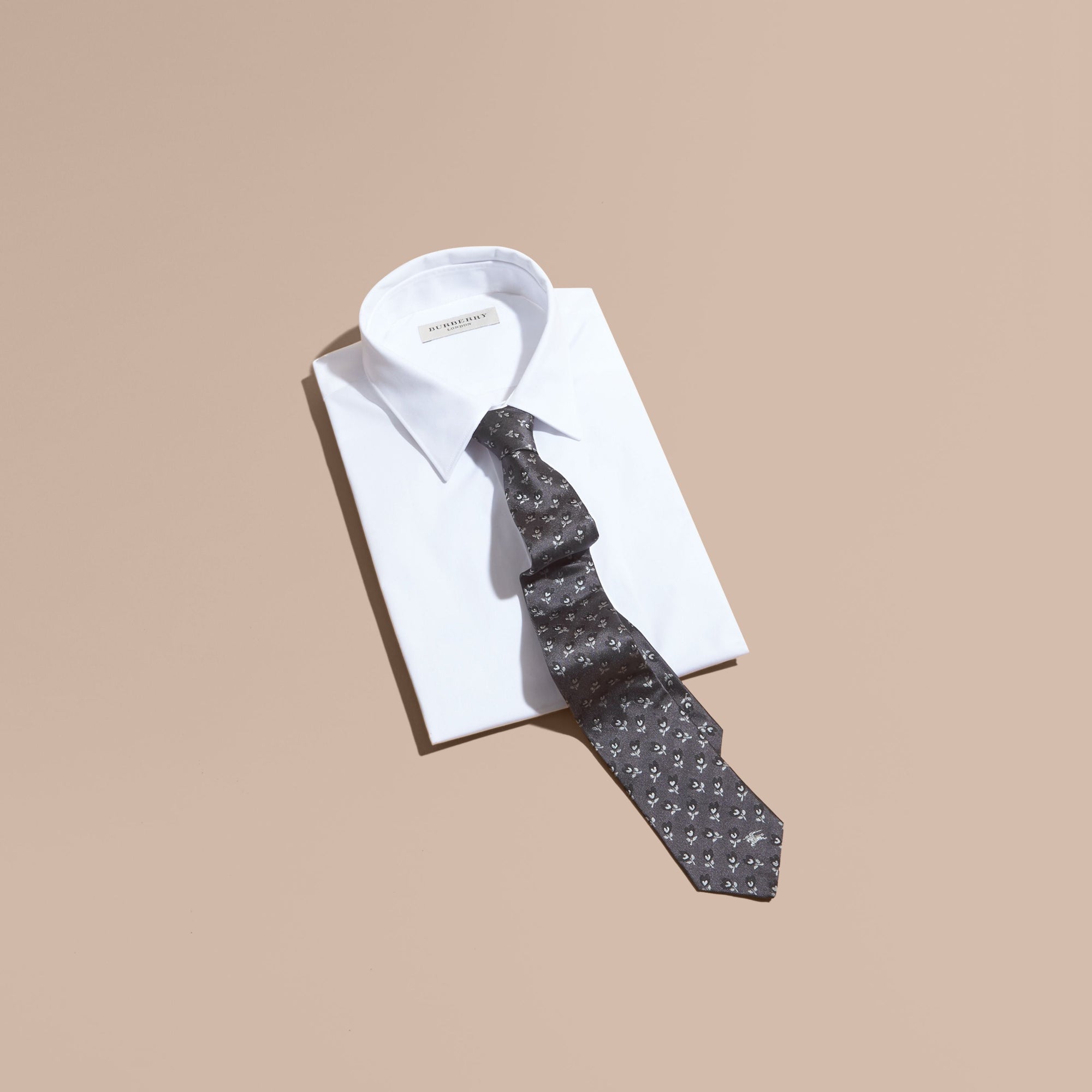 STEEL Cravate jacquard moderne en soie à motif floral
