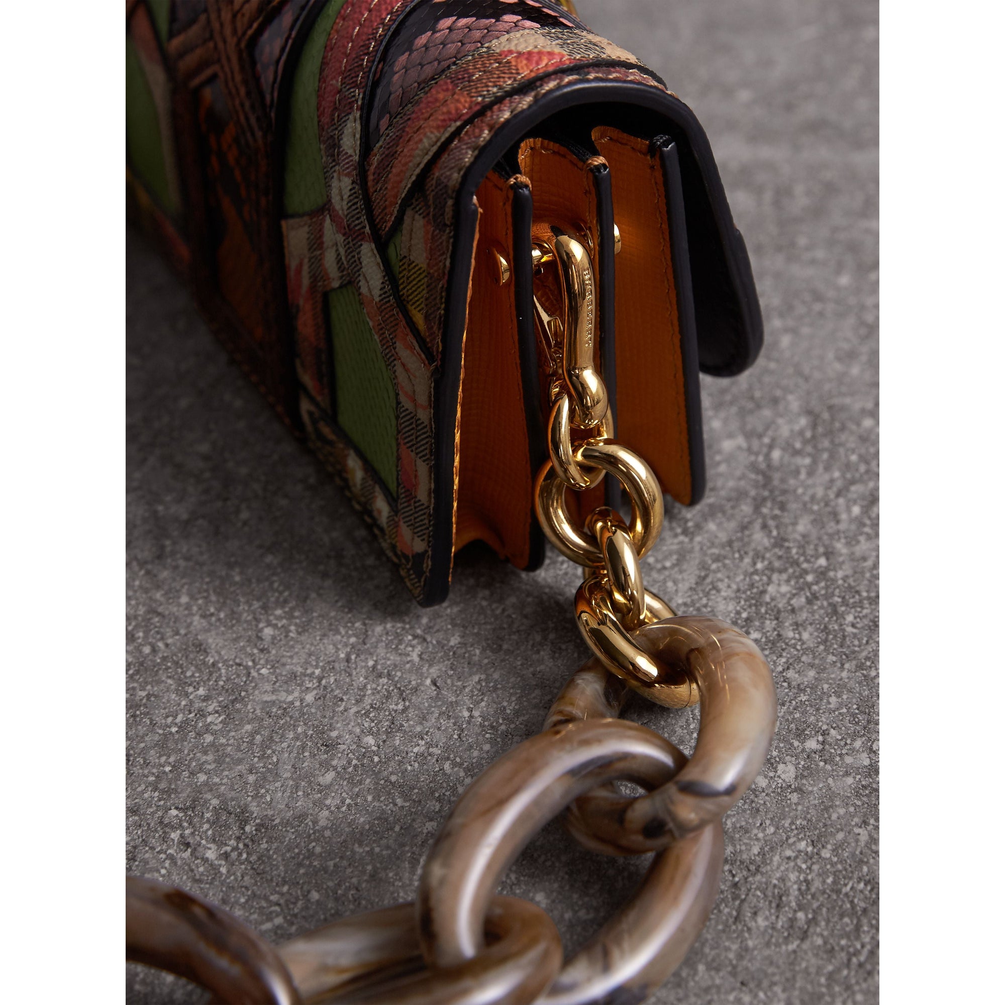 Pale Green Petit sac The Buckle en peau de serpent et à imprimé floral