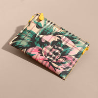 LRCH YELLOW/EMRD GRN Clutch à motif Haymarket check et imprimé à pivoines roses avec cuir