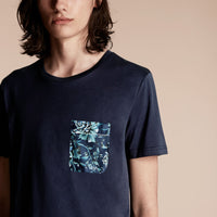 NAVY T-shirt en coton avec poche à imprimé rose pivoine