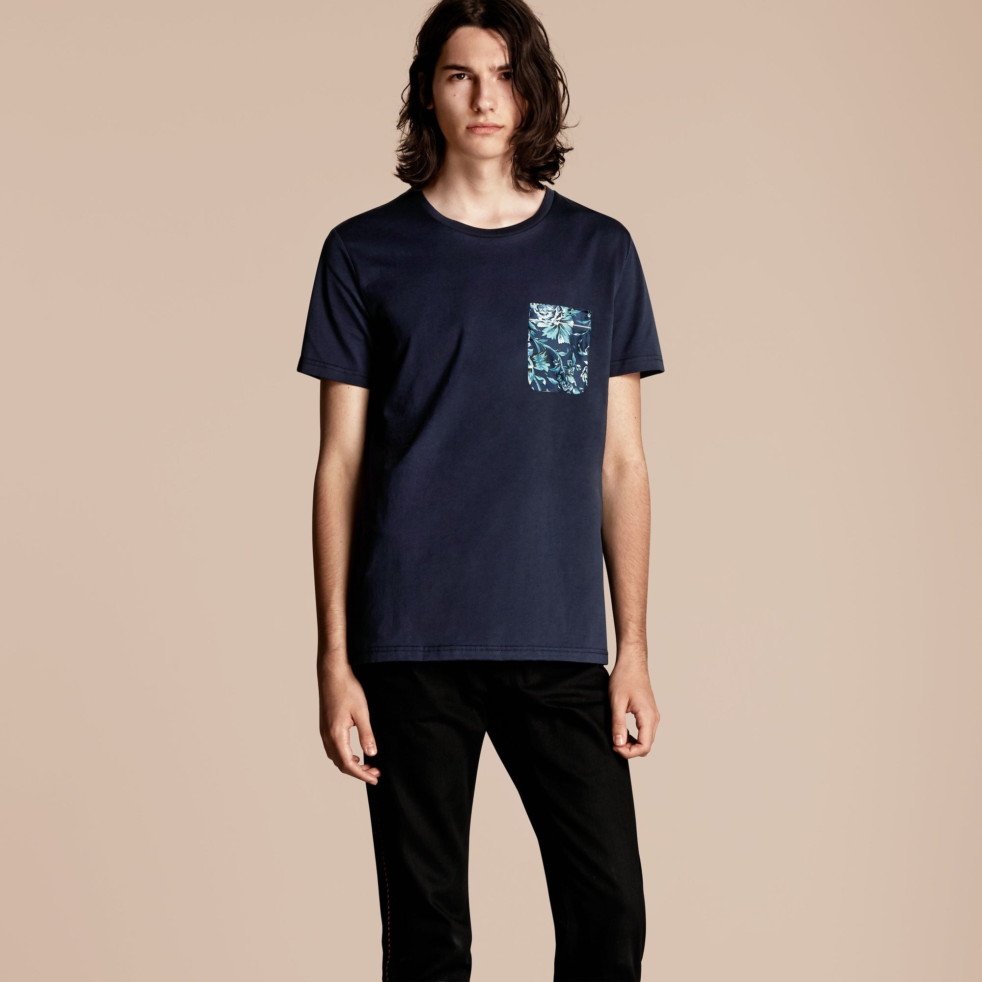 NAVY T-shirt en coton avec poche à imprimé rose pivoine