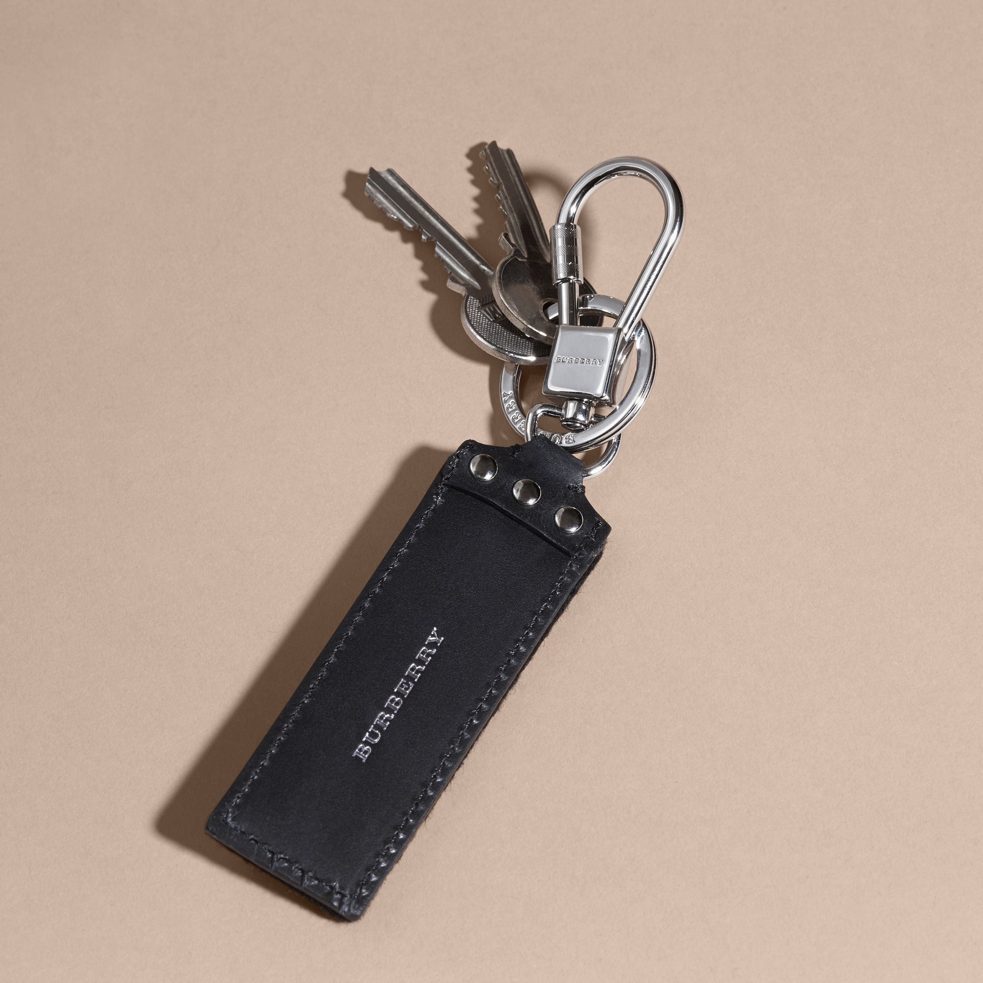BLACK Porte-clés en cuir brodé