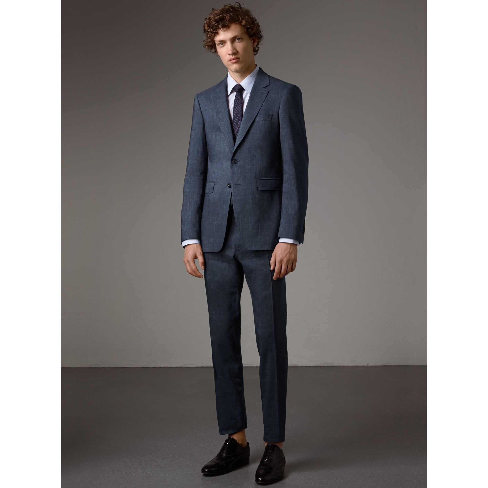 SLATE BLUE Costume de coupe moderne en lin et laine Travel Tailoring