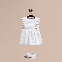 WHITE Robe en coton à volants et détails plissés