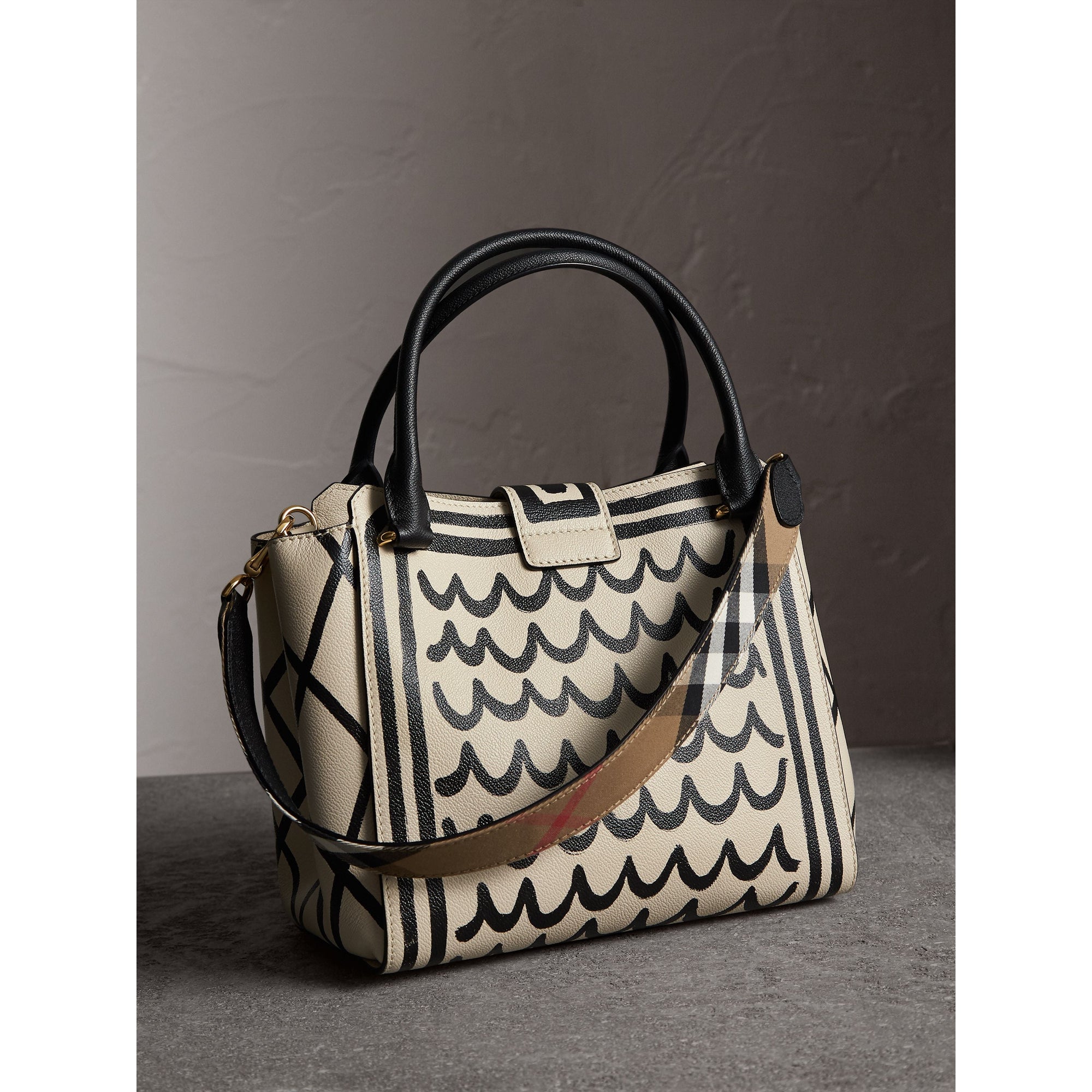 LIMESTONE Sac tote The Buckle medium en cuir à imprimé trompe-l'œil