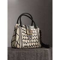 LIMESTONE Sac tote The Buckle medium en cuir à imprimé trompe-l'œil