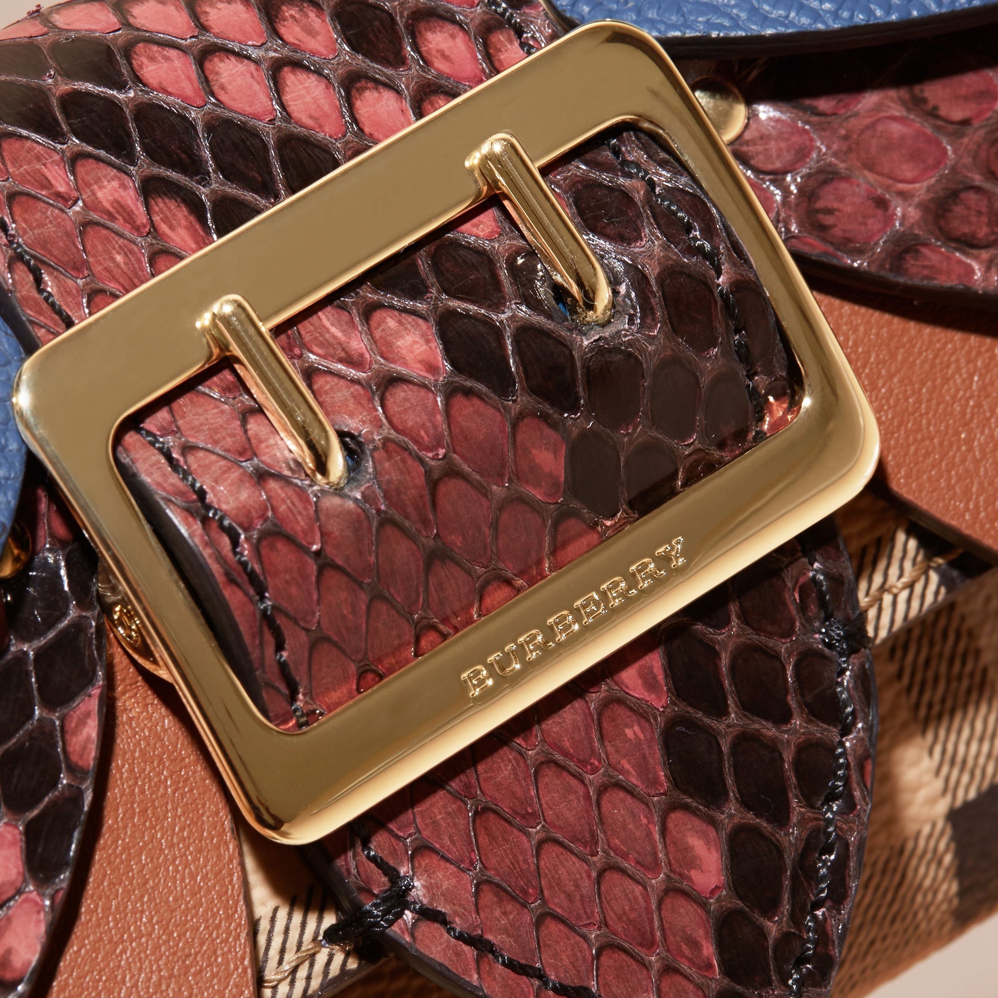 Porte-cartes en peau de serpent et cuir à motif Haymarket check - Azalée Rose