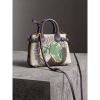 DUSTY VIOLET Sac The Baby Banner en cuir avec imprimé Pallas Heads