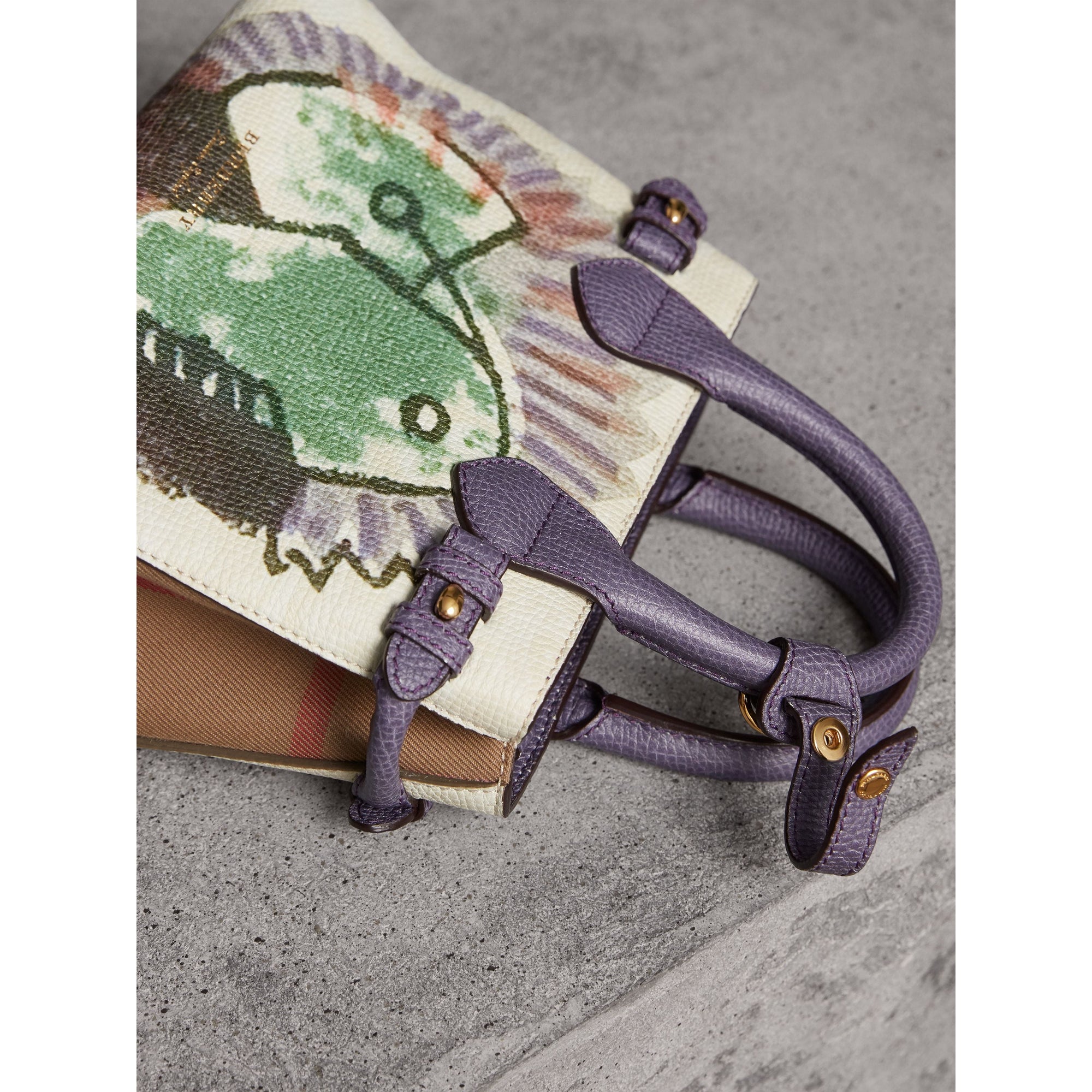 DUSTY VIOLET Sac The Baby Banner en cuir avec imprimé Pallas Heads