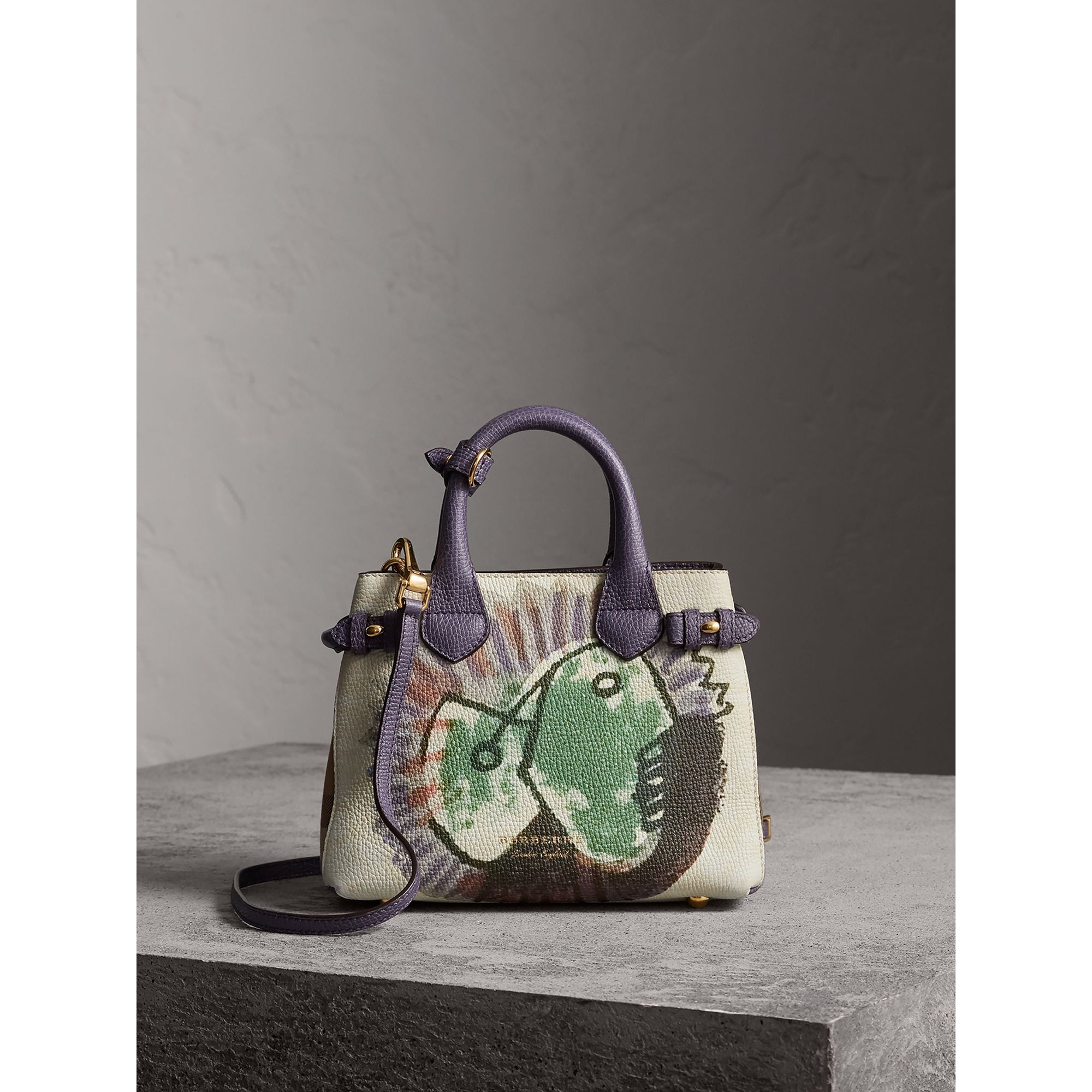 DUSTY VIOLET Sac The Baby Banner en cuir avec imprimé Pallas Heads