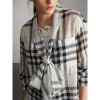 WHITE Chemise en coton à motif check avec col lavallière