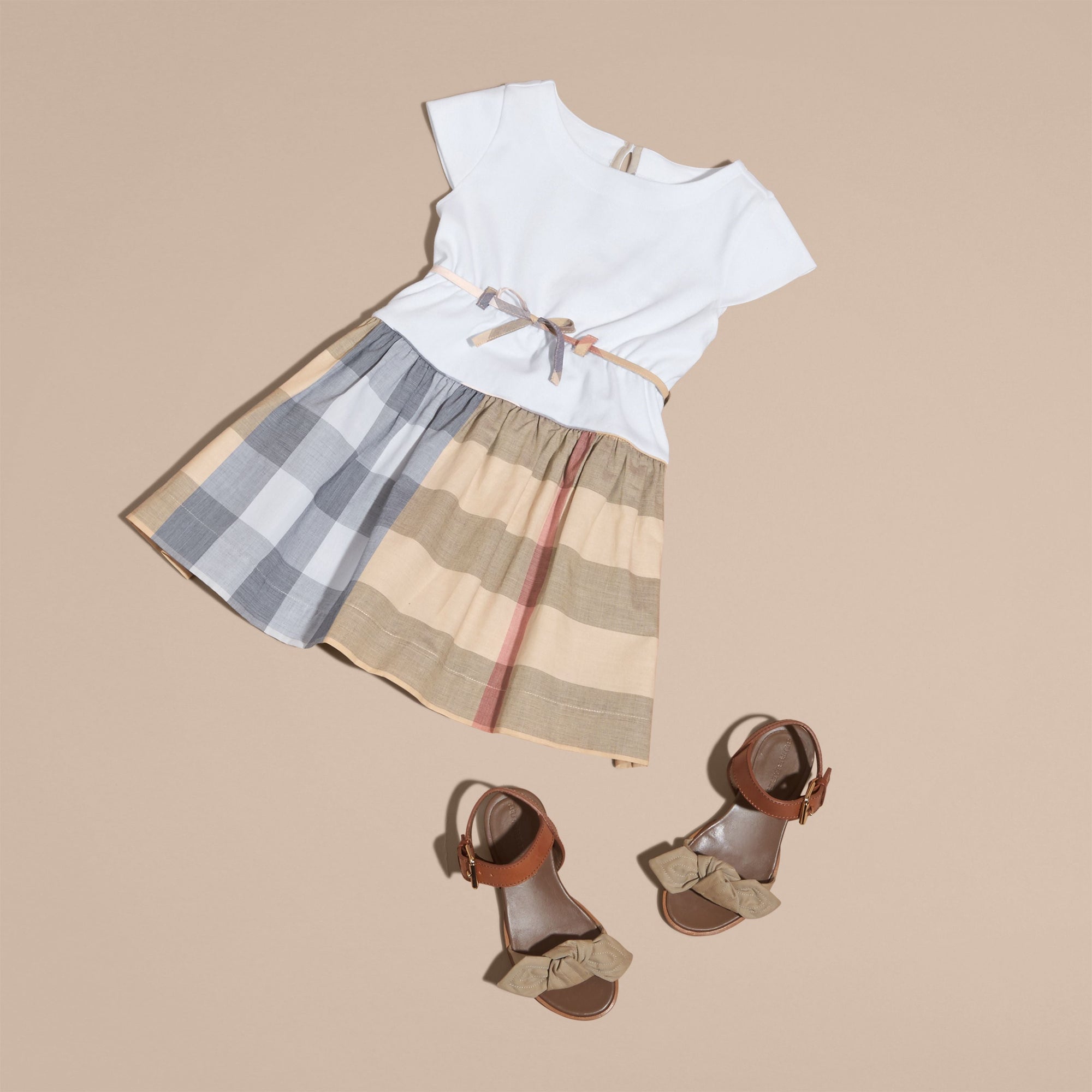 PALE STONE Robe en coton à motif check avec mancherons