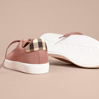 ANTIQUE ROSE Sneakers en coton avec motif check