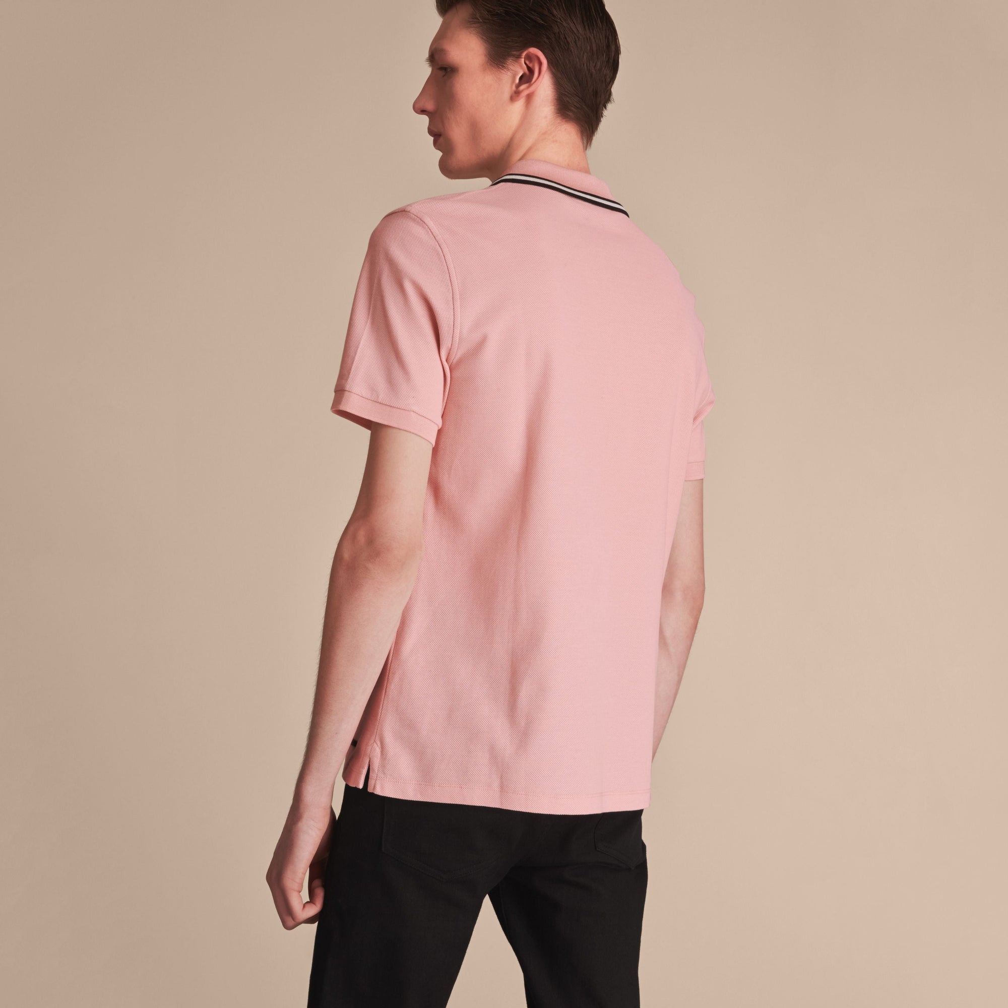 CHALK PINK Polo en piqué de coton avec col rayé