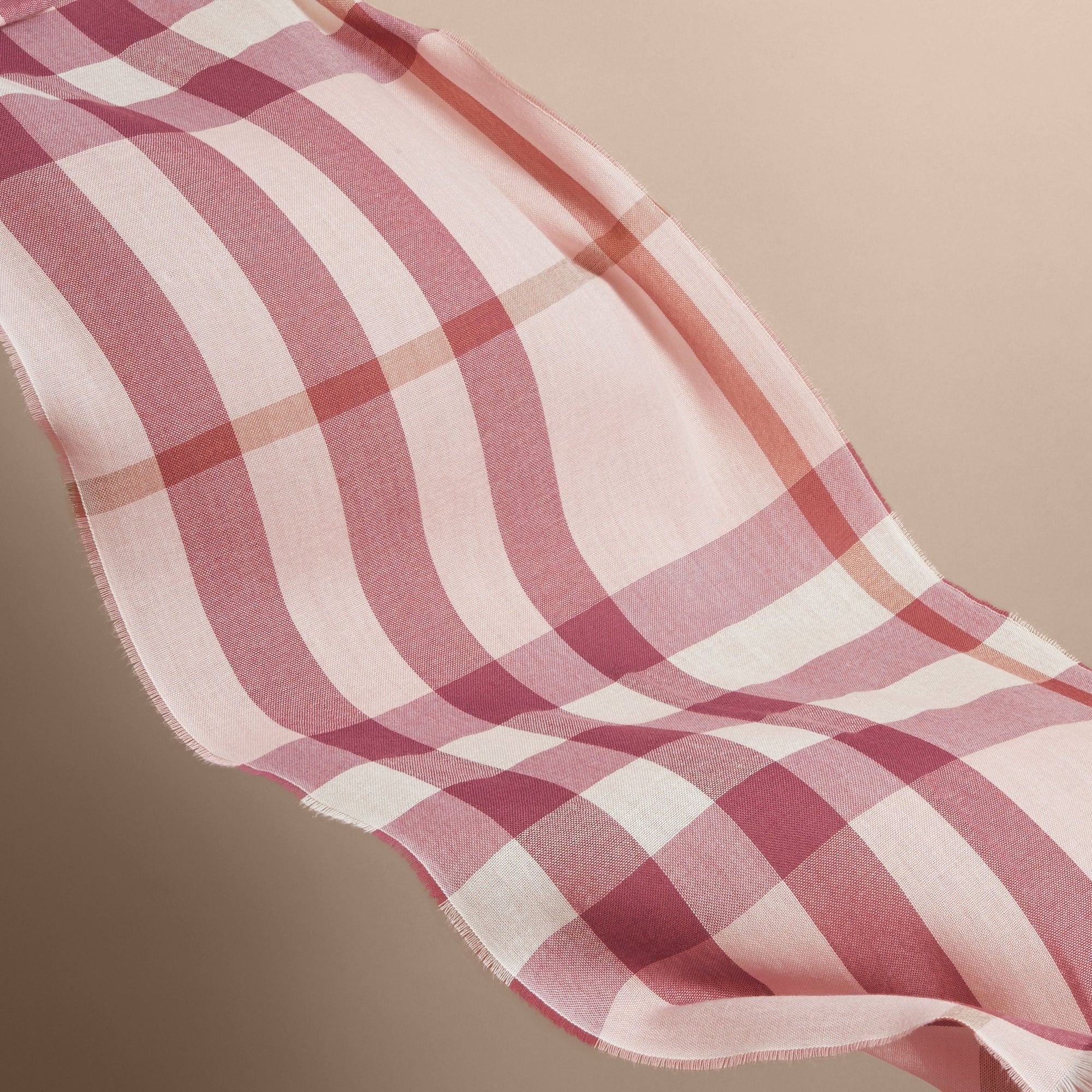 Écharpe légère en laine et cachemire à motif check - Rose craie