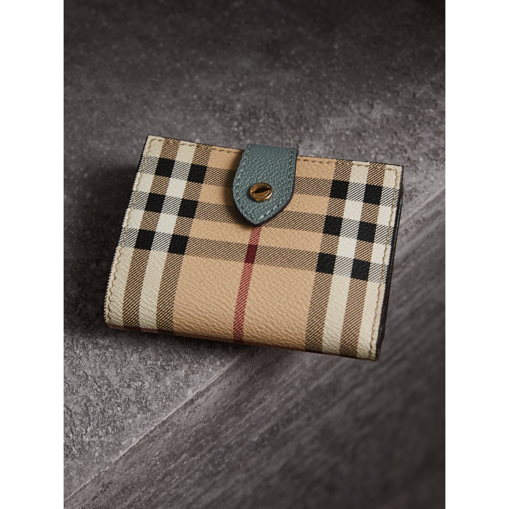 EUCALYPTUS GRN/MULTI Portefeuille en cuir et tissu Haymarket check