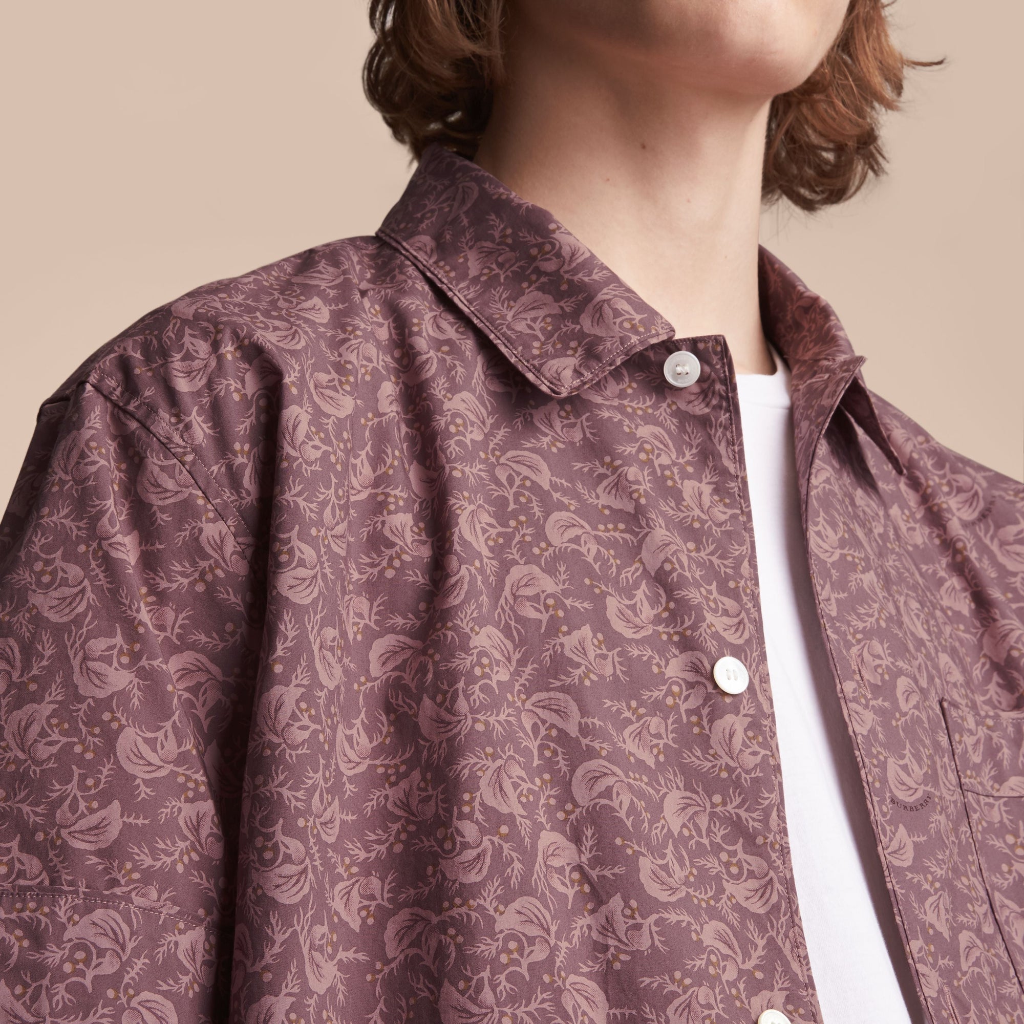MAUVE Chemise en coton à manches courtes avec imprimé feuillage