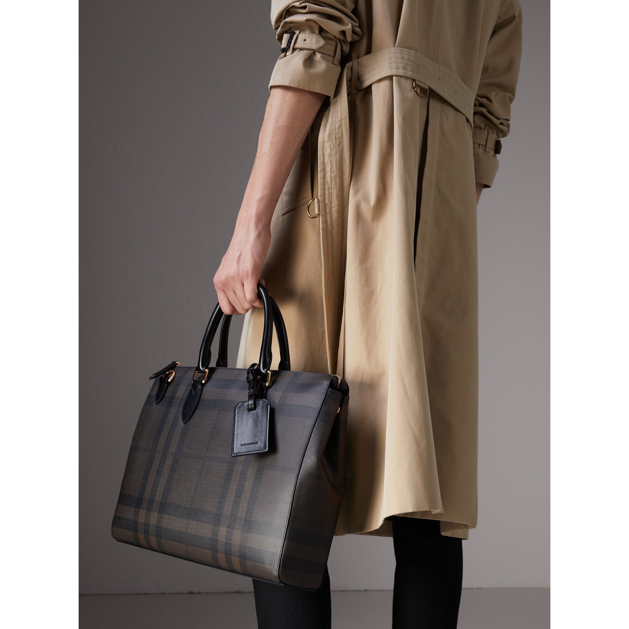 CHOCOLATE/BLACK Grand attaché-case à motif London check
