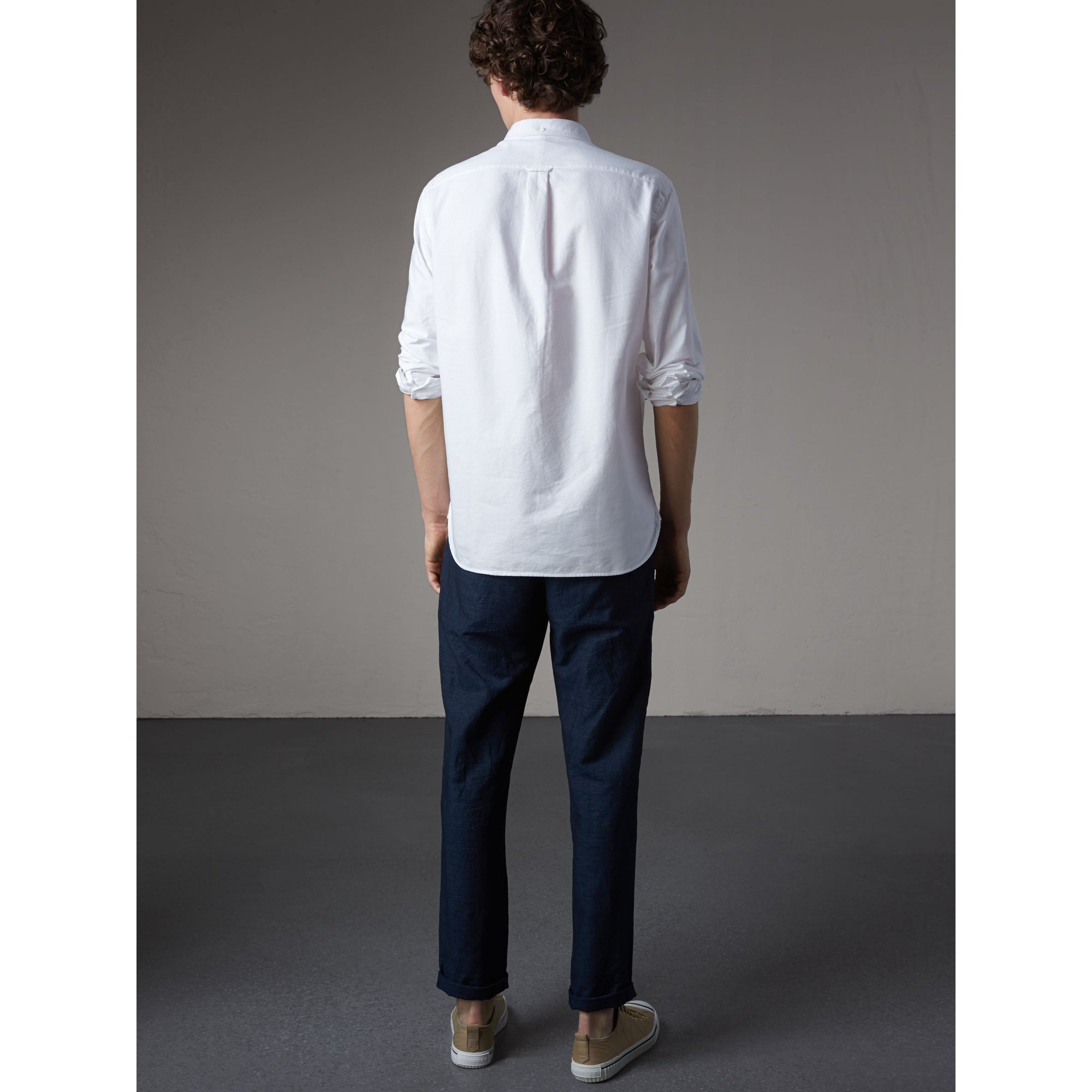 WHITE Chemise Oxford en coton à col boutonné avec motif Bestiaire
