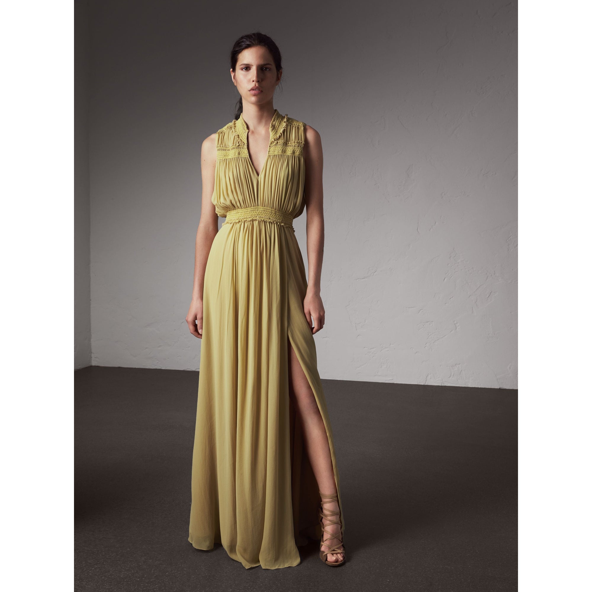 CORNFLOWER YELLOW Robe en Georgette de soie avec détails ruchés