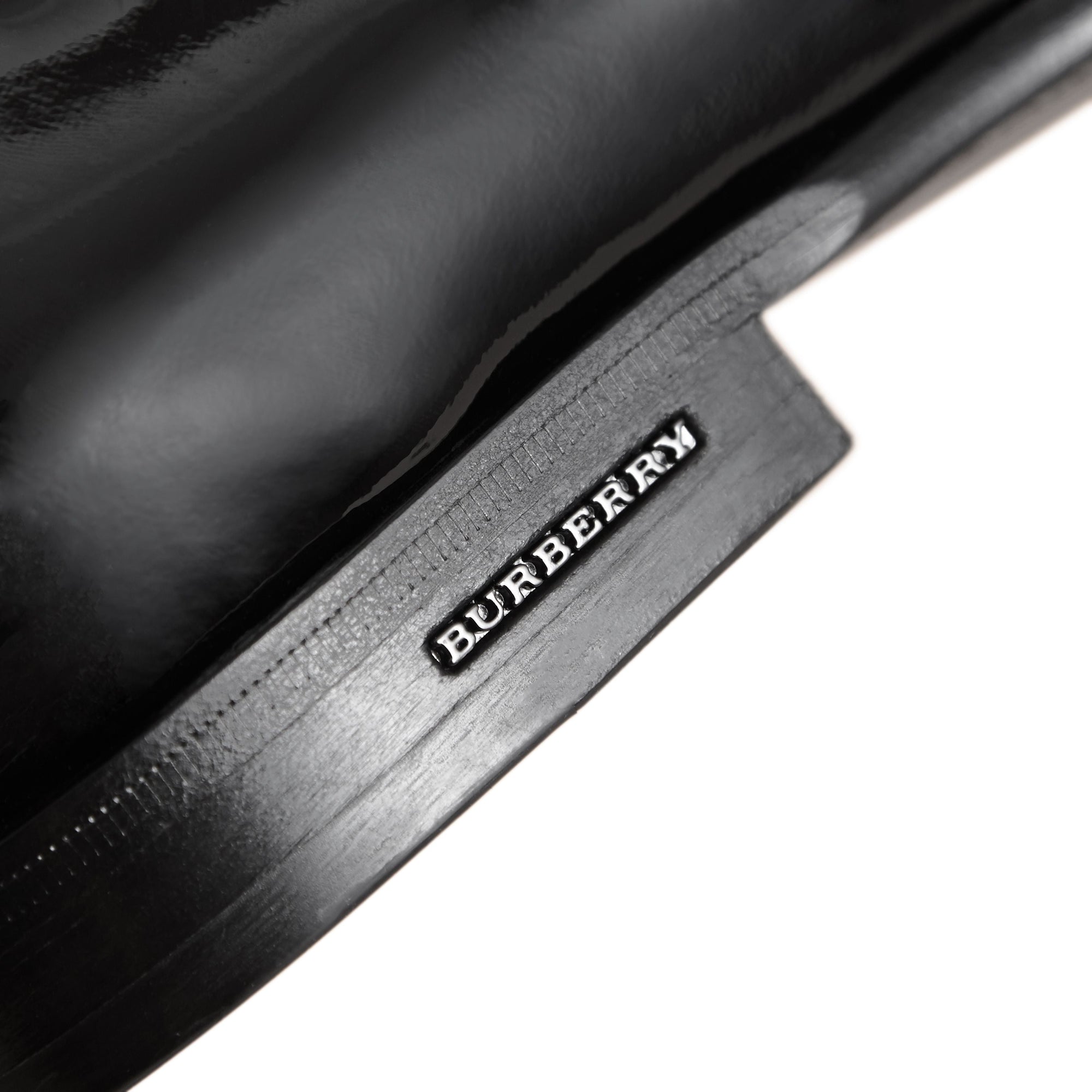 BLACK Mocassins en cuir verni avec pampilles
