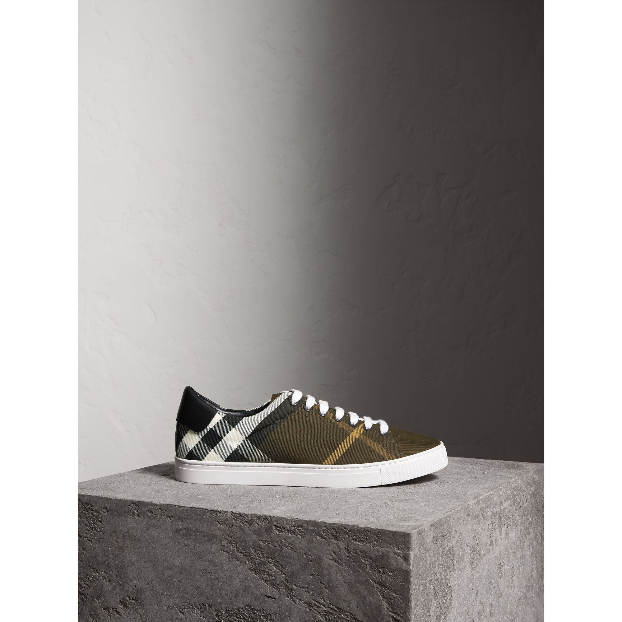 DARK MLTRY GREEN/BLK Sneakers en cuir et coton House check surteint